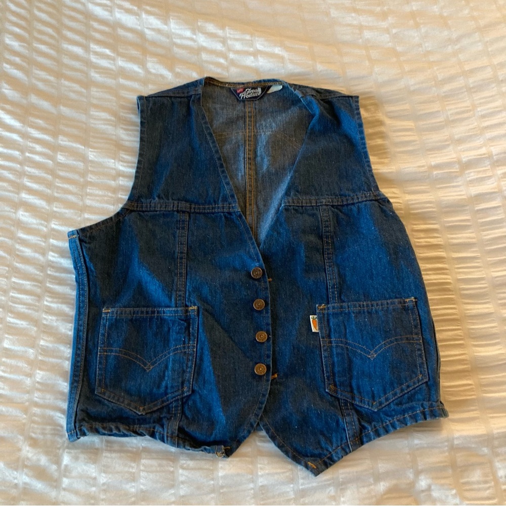 Vintage Fresh Produce Levi’s Jean Vest!!!! - image 1